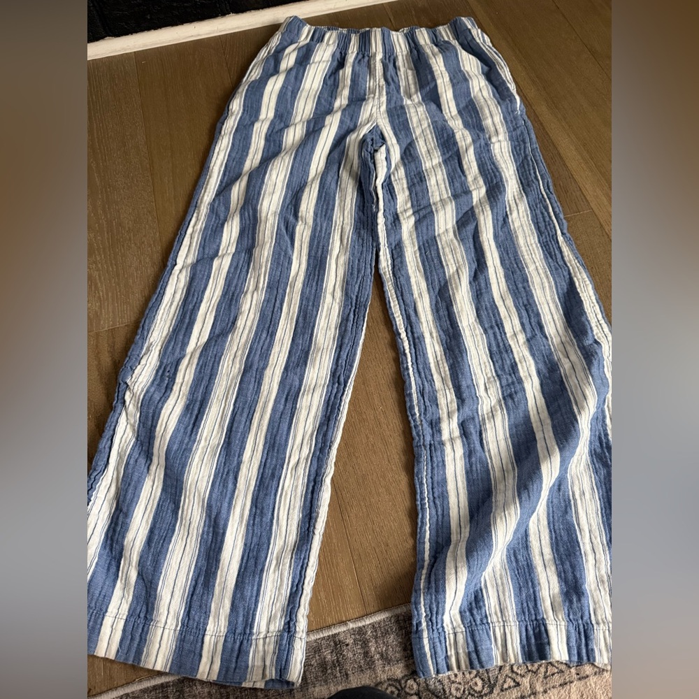 Old Navy Blue and White Striped Wide-Leg Pants